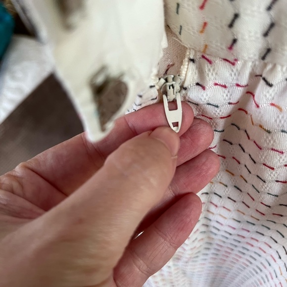 VINTAGE 1970s Cream & Rainbow Striped Sleeveless Day Dress with Pockets Small - Picture 12 of 12